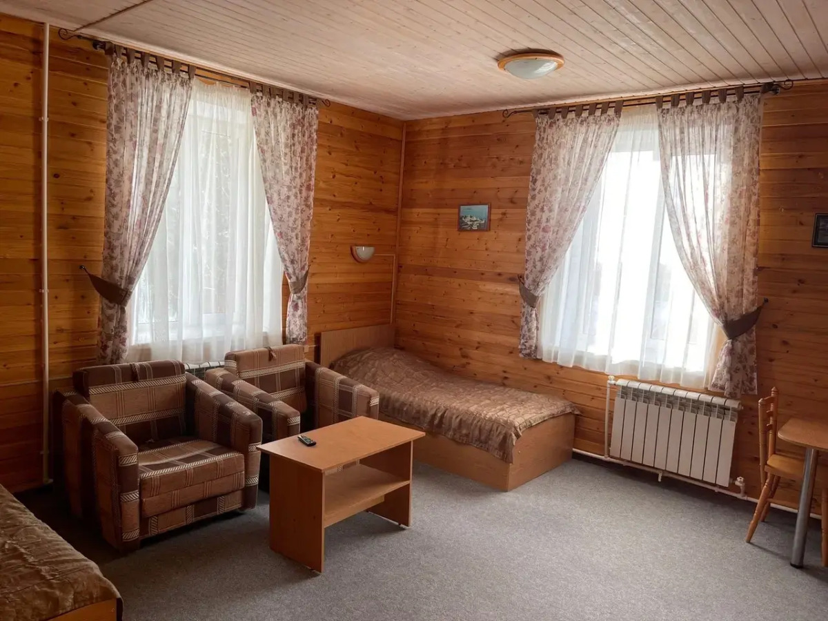 Гостевой дом "Дом Охотника