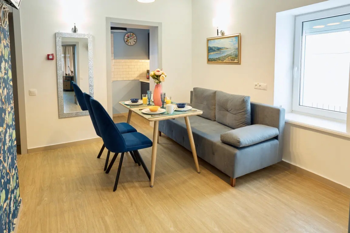 Апартаменты На Панской 2