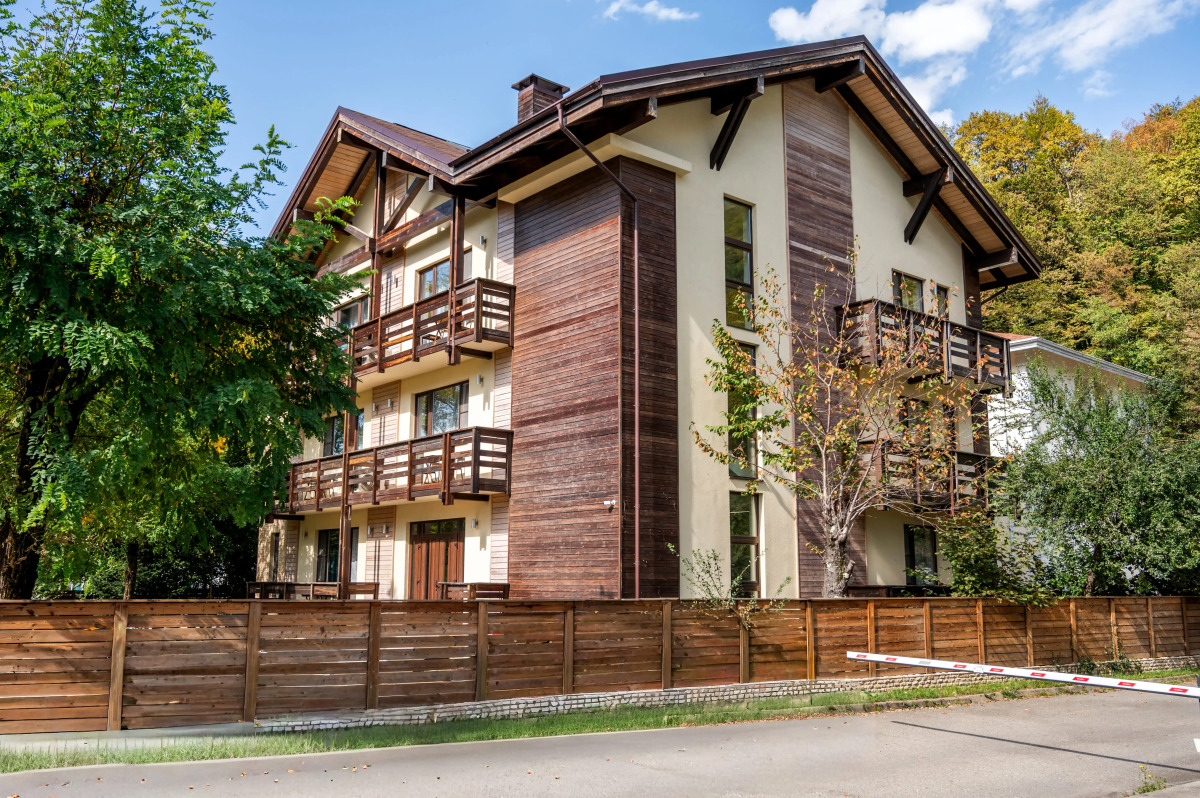 Гостевой комплекс с баней Вверх