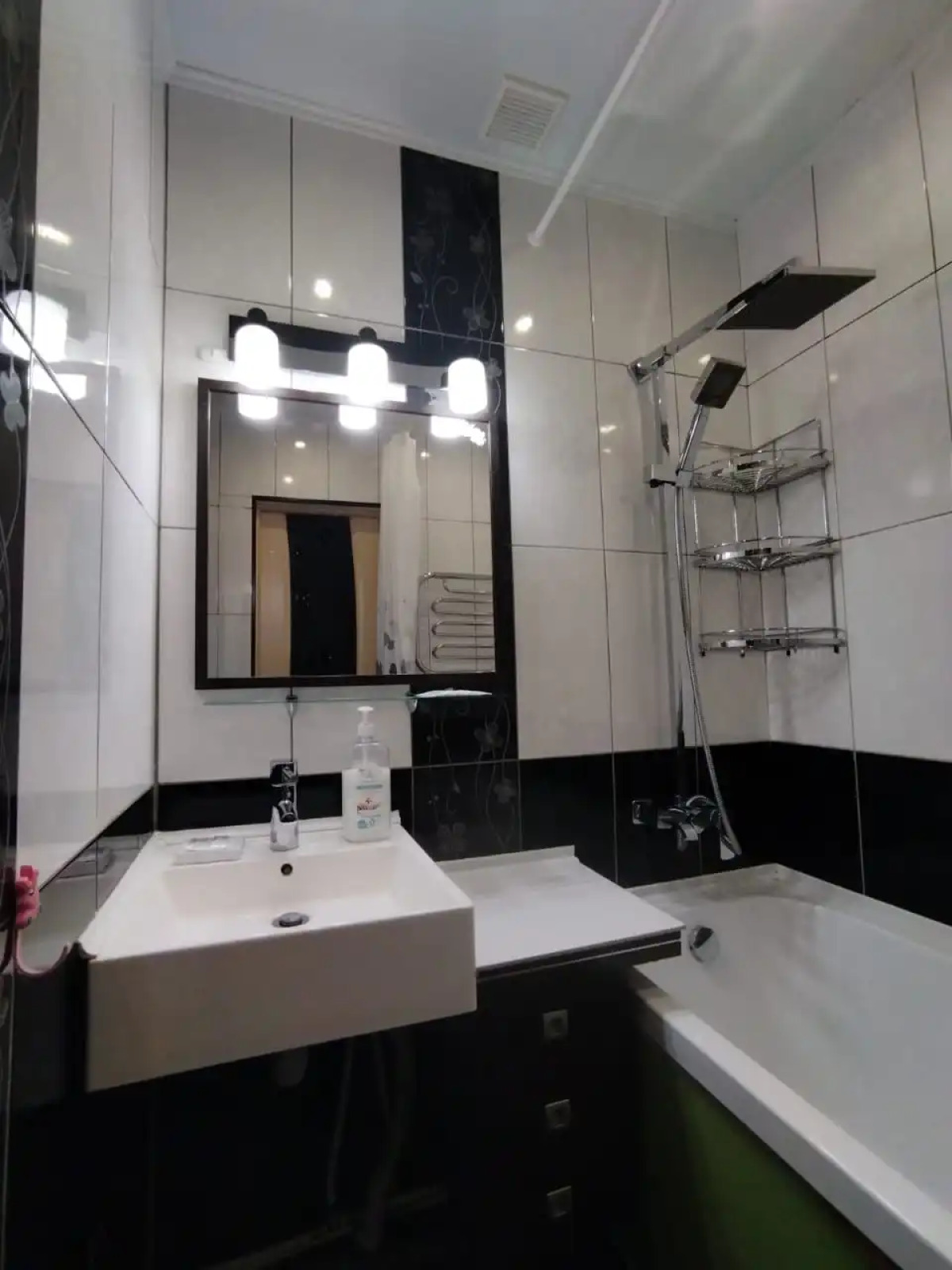 Апартаменты 2-х комнатная квартира на Университетской 29