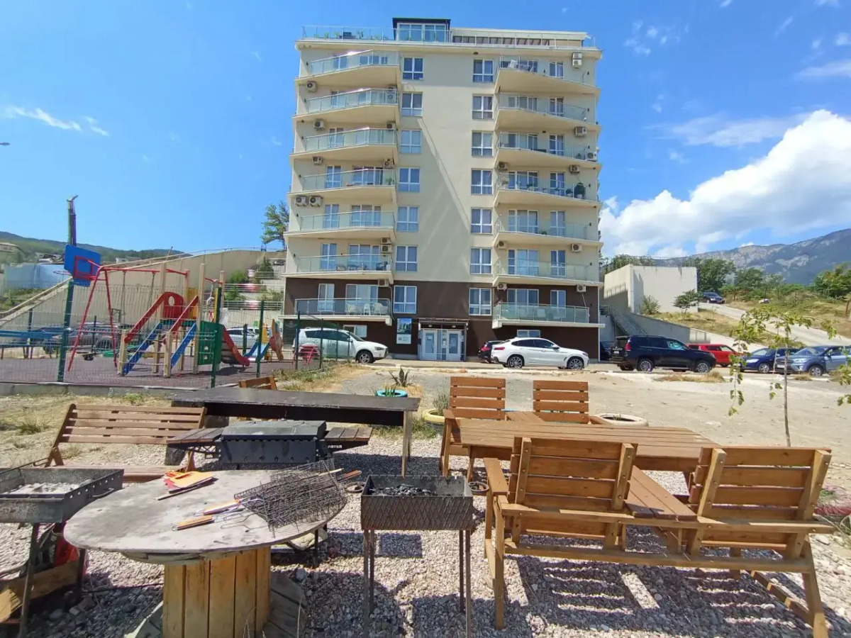 Квартира-студия с панорамным видом на горы