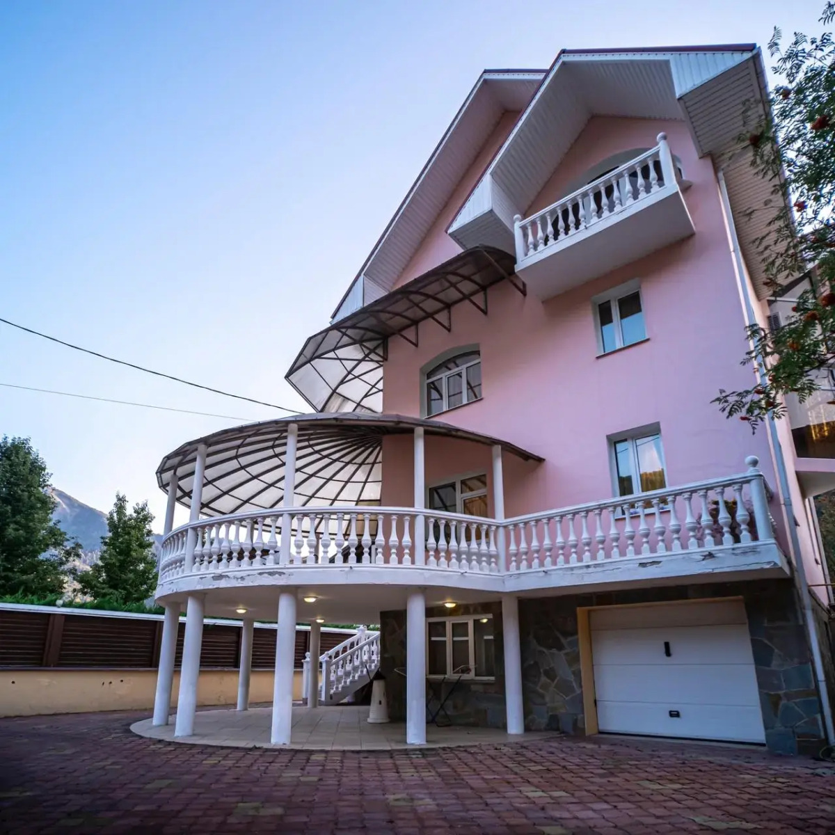 Коттедж на Красной Поляне на 11 человек