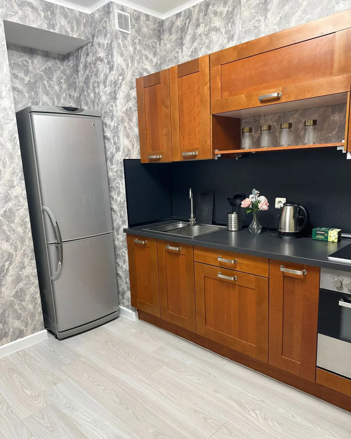 Апартаменты Уютные 2х комнатные недалеко от центра и метро