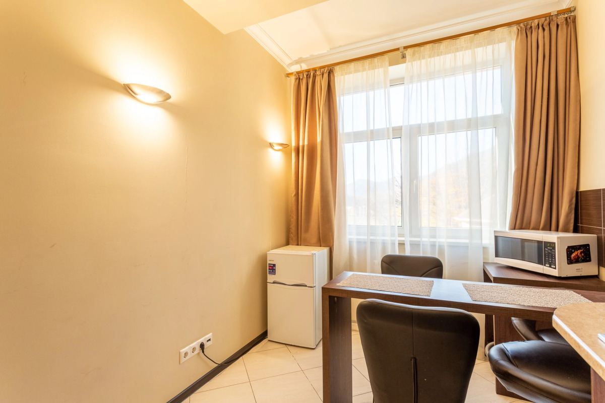 Квартира Номер в Отеле с Балконом Шикарным Видом на Горы