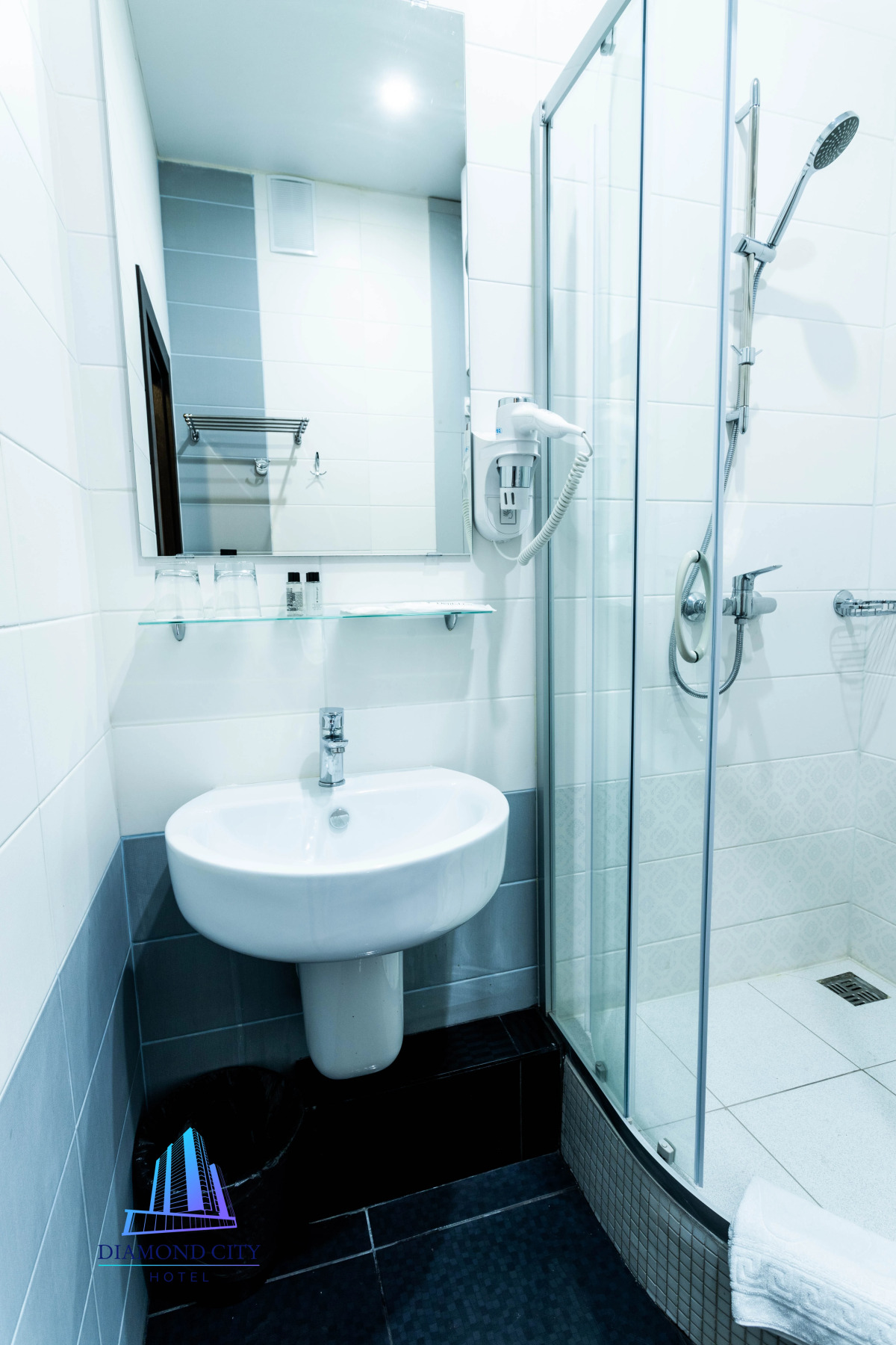 Отель Diamond City