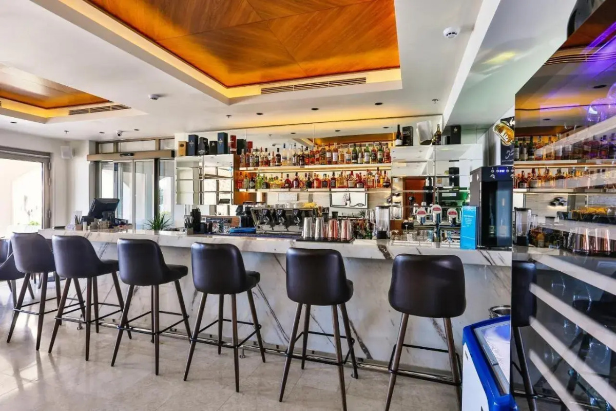 Отель California by Aycon