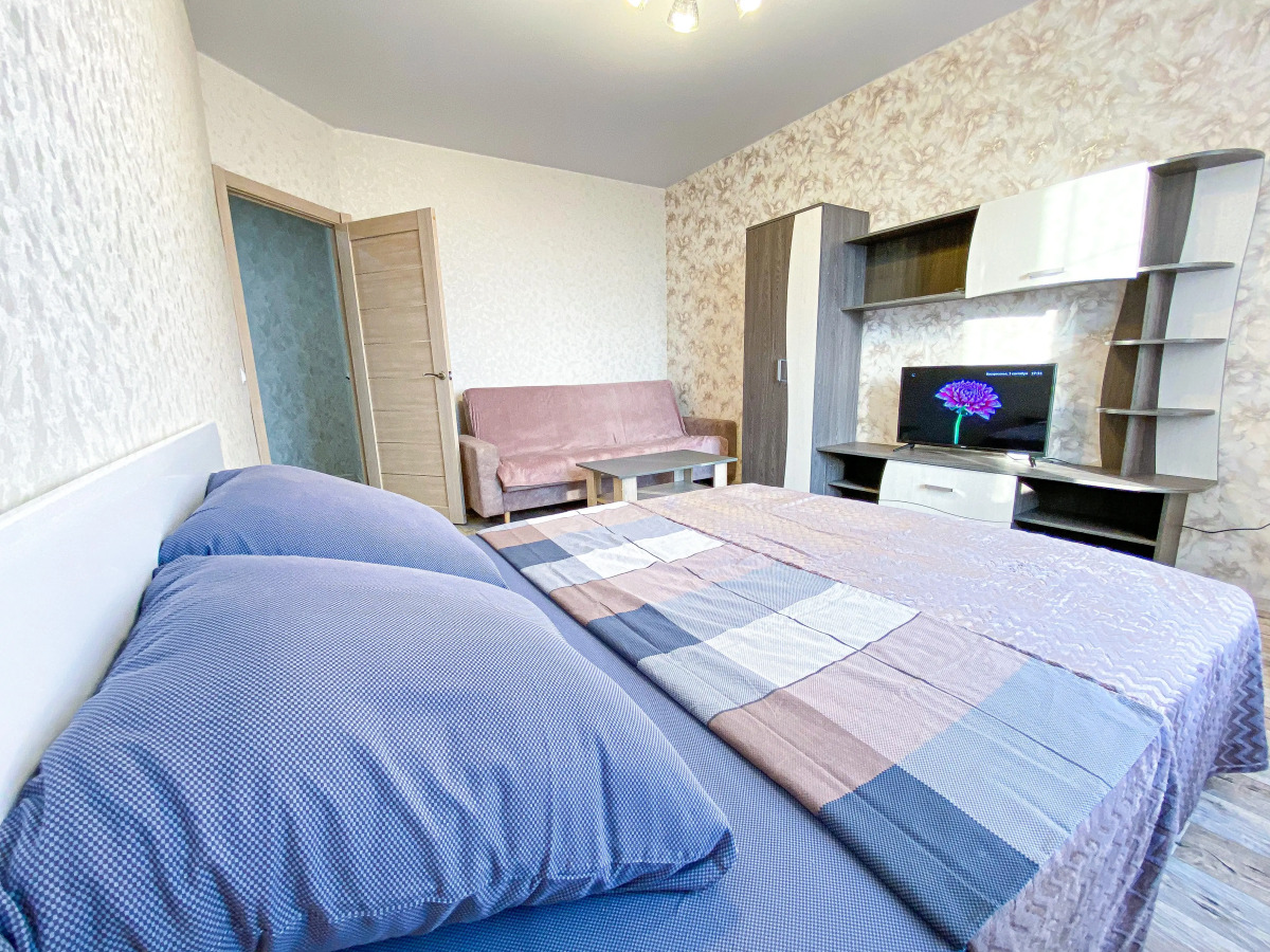 Квартира Апартаменты с Шикарным Видом из Окна на ул. Селезневской.