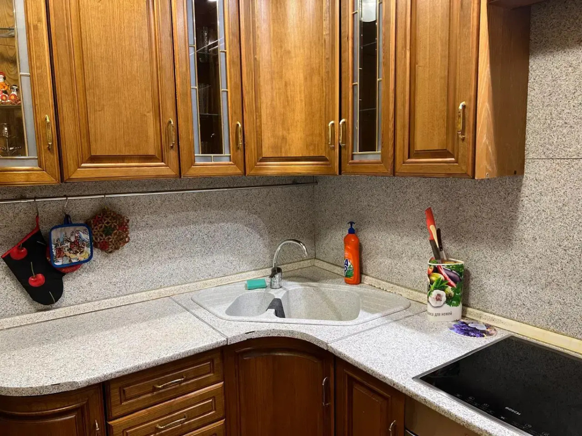 Квартира Родионова 165/4