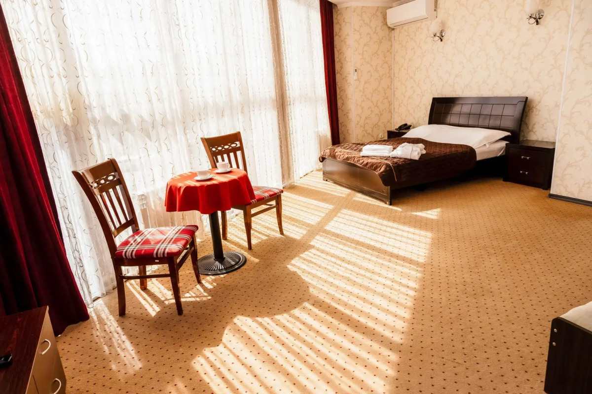 Отель Golden Palace