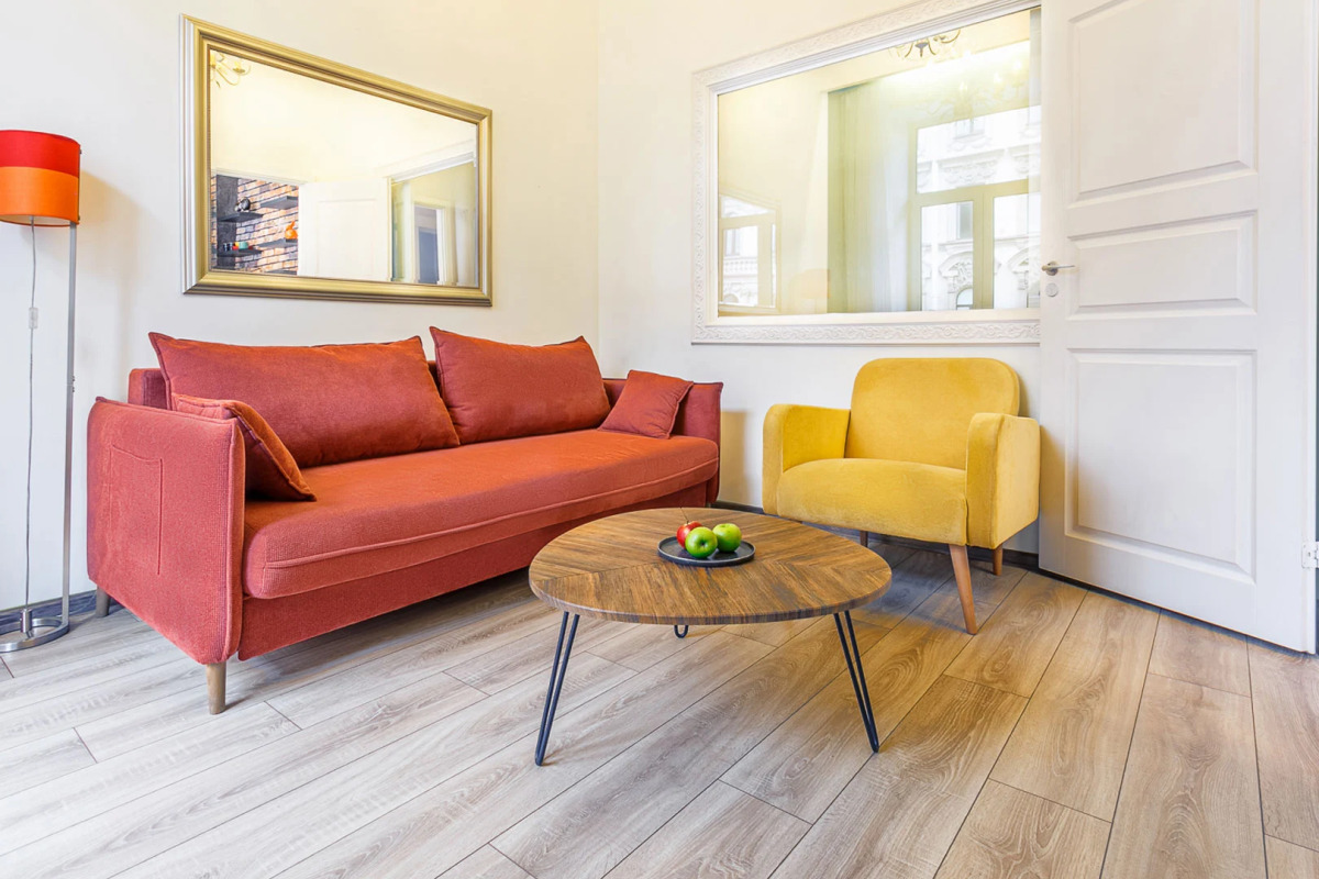 Апартаменты на Большом 13 Балкон