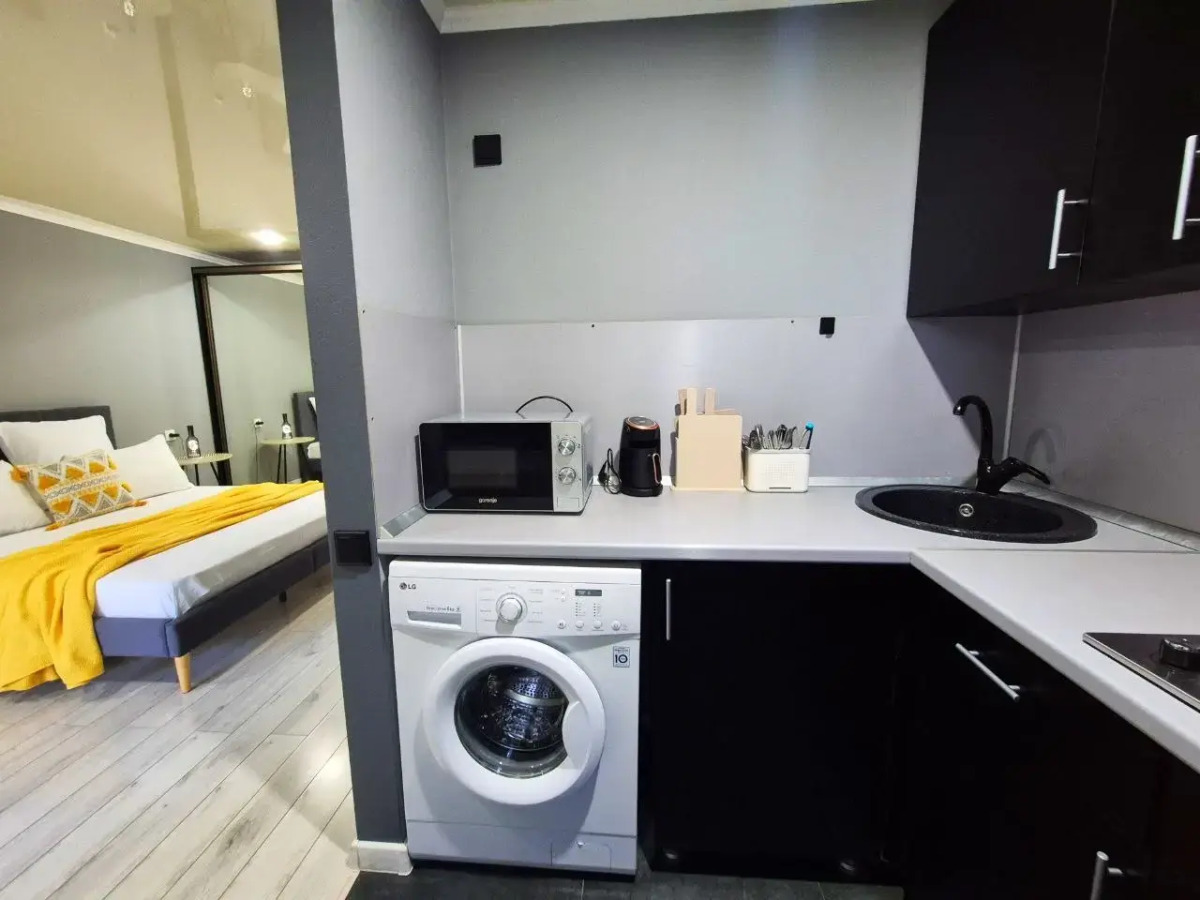 Квартира однокомнатная с панорамным видом на сквер