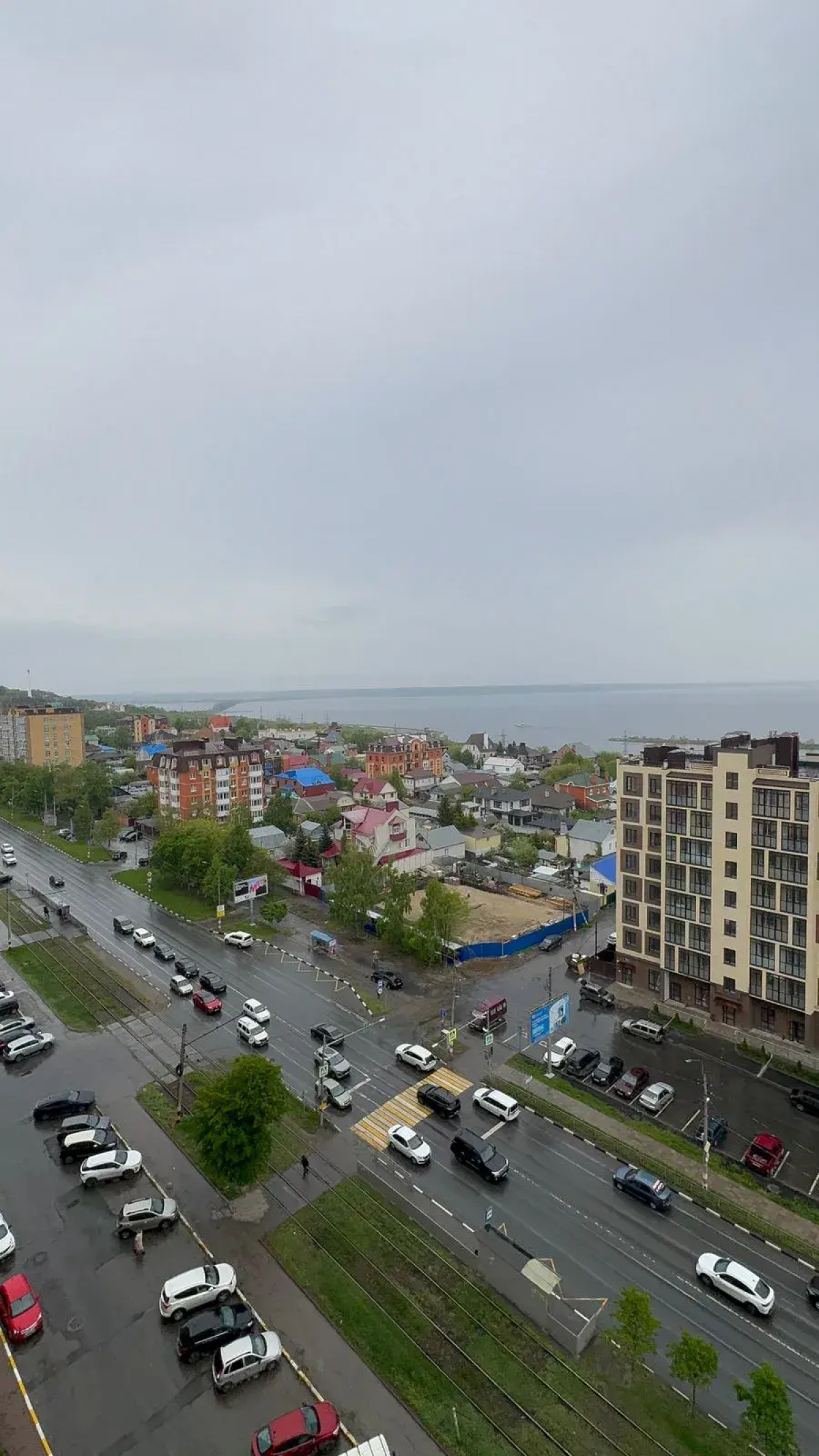 Квартира Апартаменты с Великолепным Видом на Реку и Город с Отдельной Детской Спальней