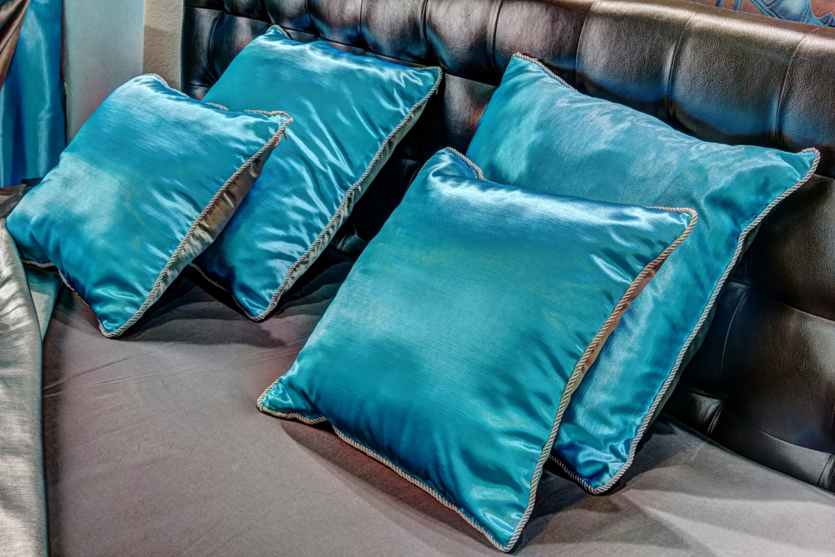 Апартаменты ИннХоум на Свободы 96