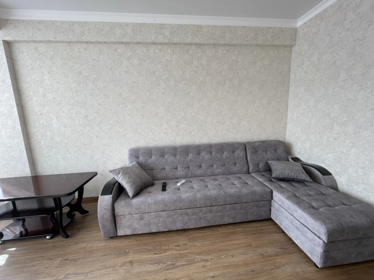 Квартира у набережной