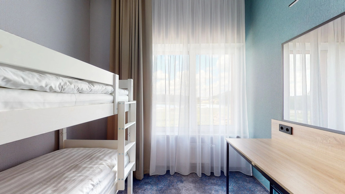 Парк-Отель Яркий