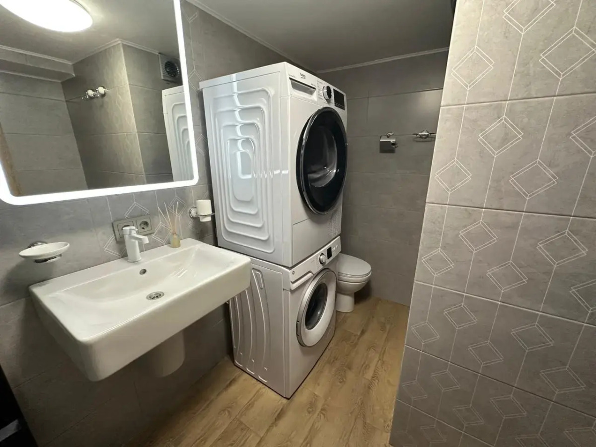 Апартаменты Двухуровневая студия с двумя санузлами в парке