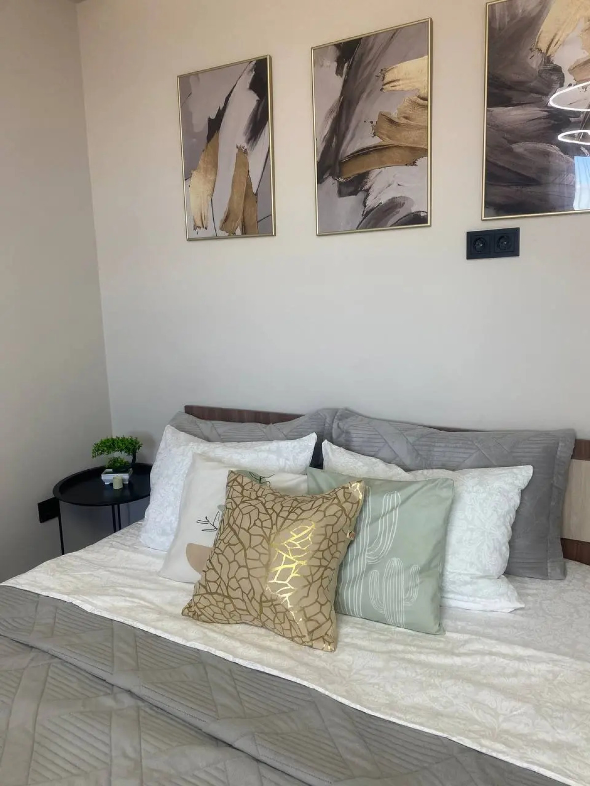 Квартира Новая в 110 кв за ТРЦ Мед по пути на Байкал