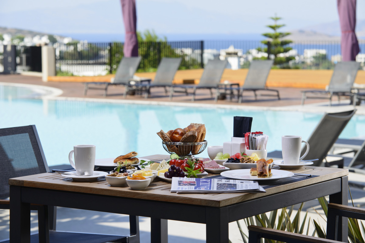 Отель Ramada Resort By Wyndham Bodrum