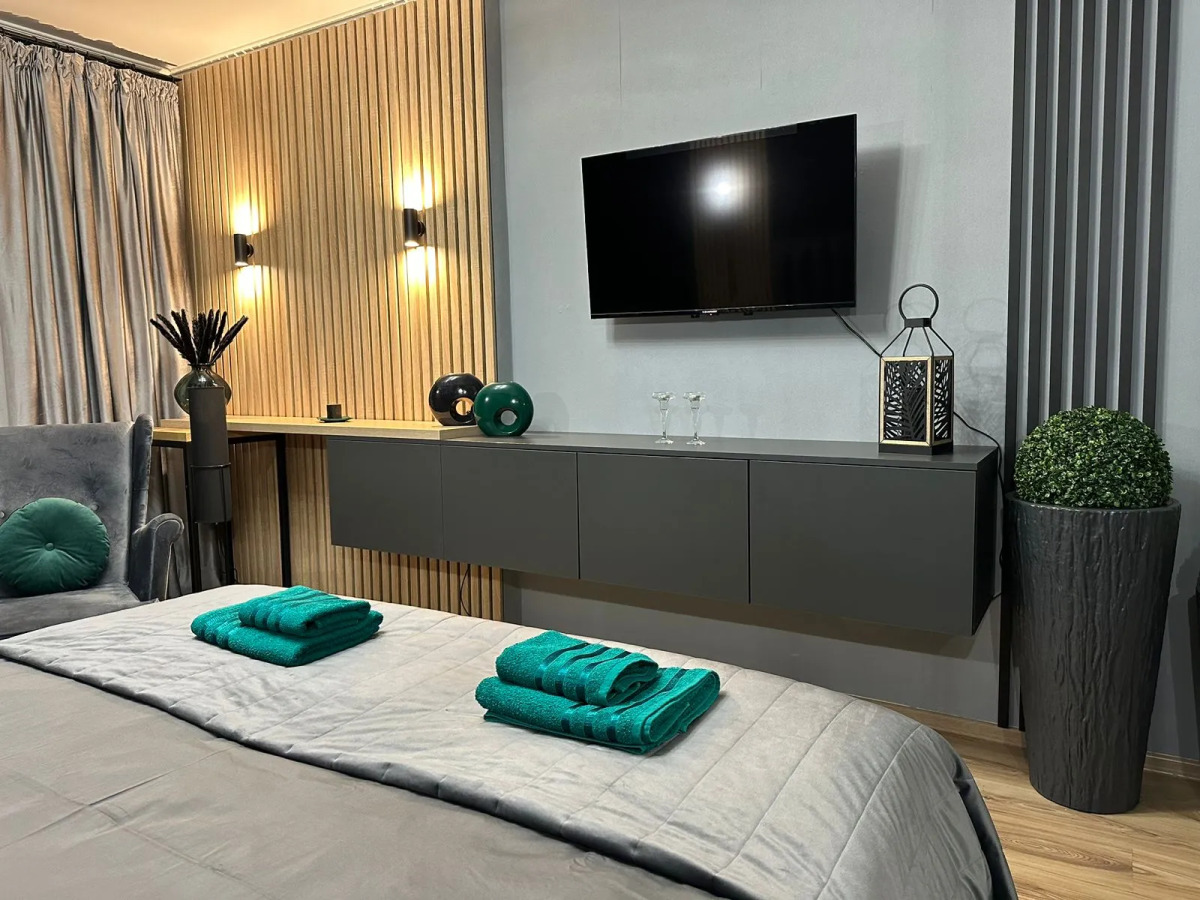 Квартира класса комфорт плюс с видом на реку в центре Рыбной деревни, остров Канта