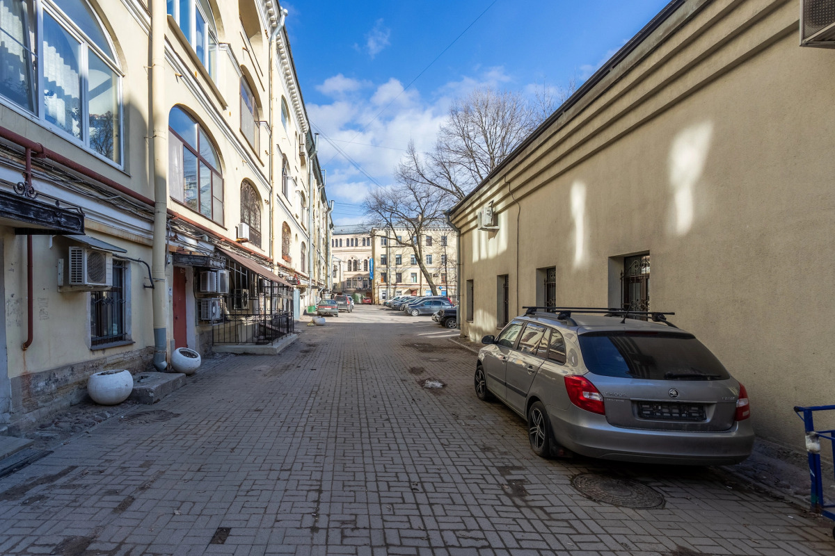 Квартира видовая в Золотом треугольнике Петербурга