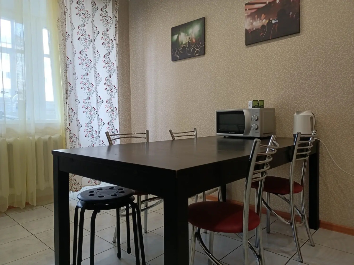 Квартира Серова 51/11