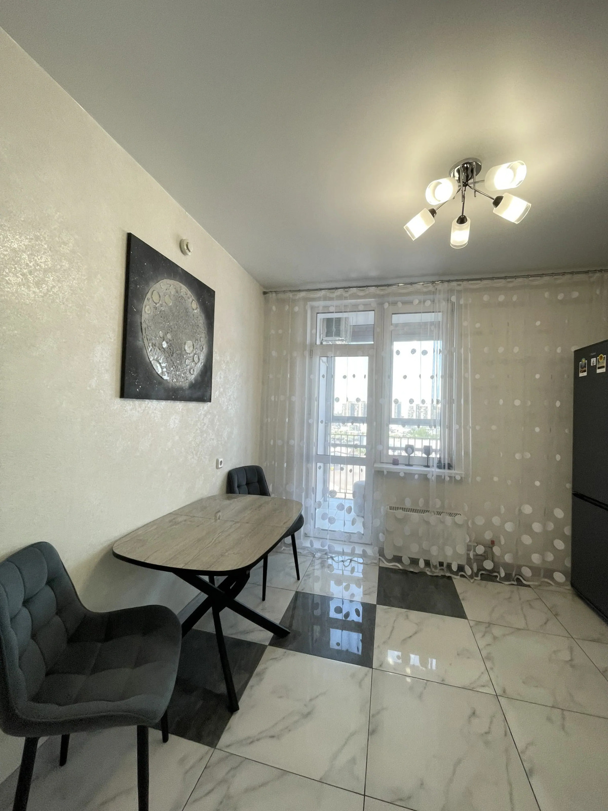 Квартира Отличная квартира в самом центре микрорайона Взлетка