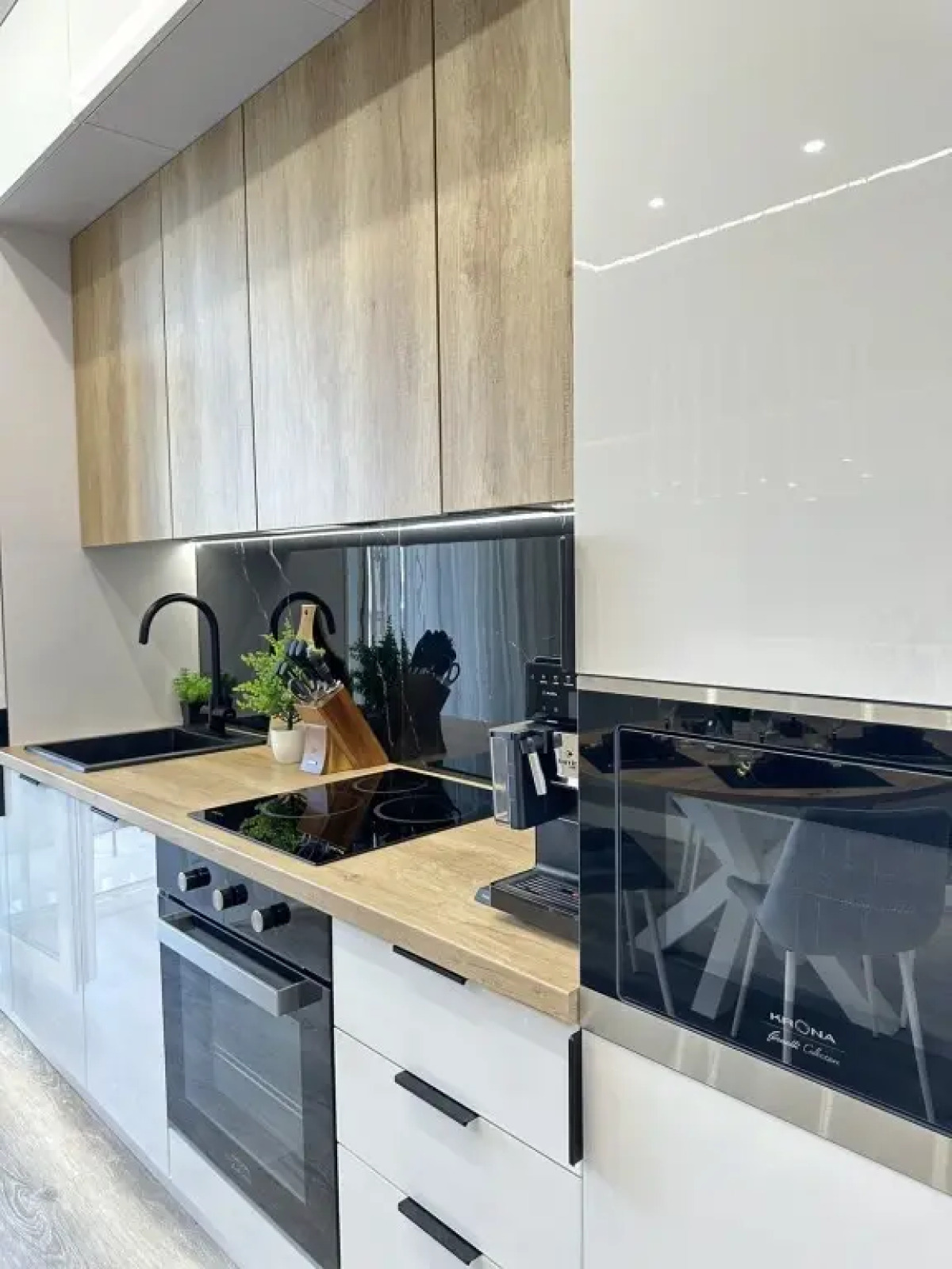 Апартаменты 2-х комнатные KranzDeluxe Резиденция у моря 1