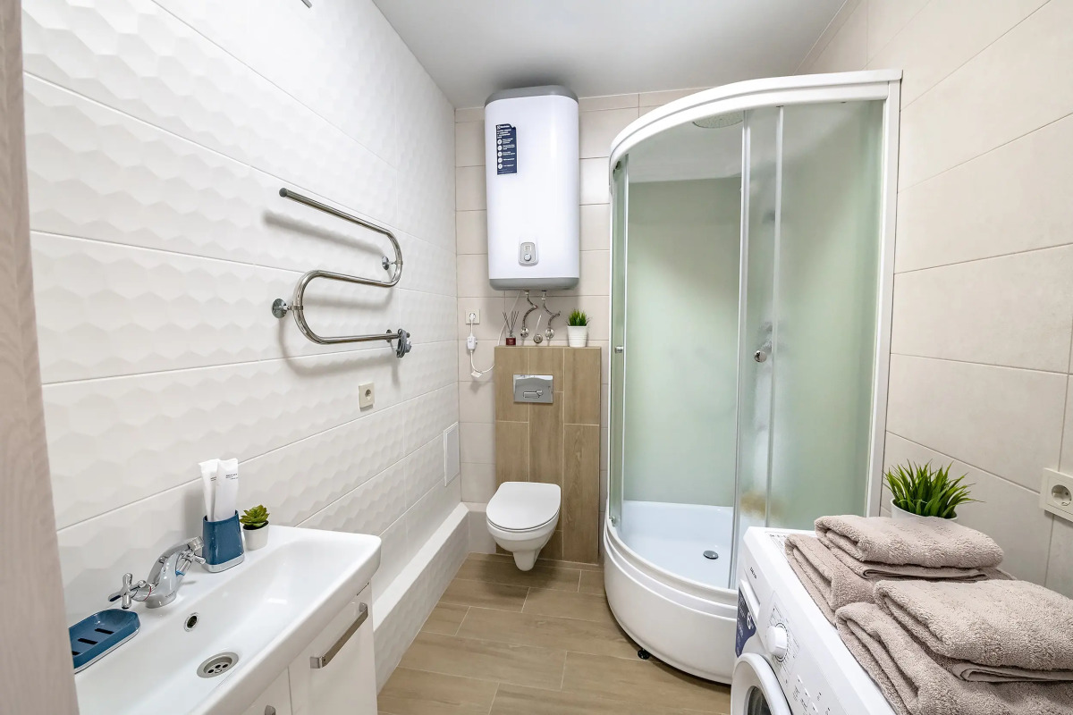 Апартаменты TopHouse на Каплунова 10 трёхкомнатные