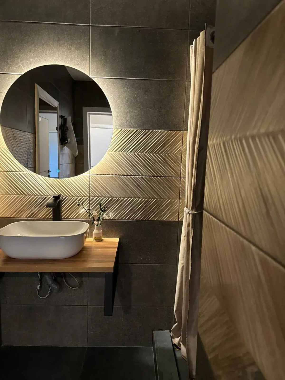 Частный Дом Барнхаус №2 на 10 гостей, с дровяной баней и горячим чаном