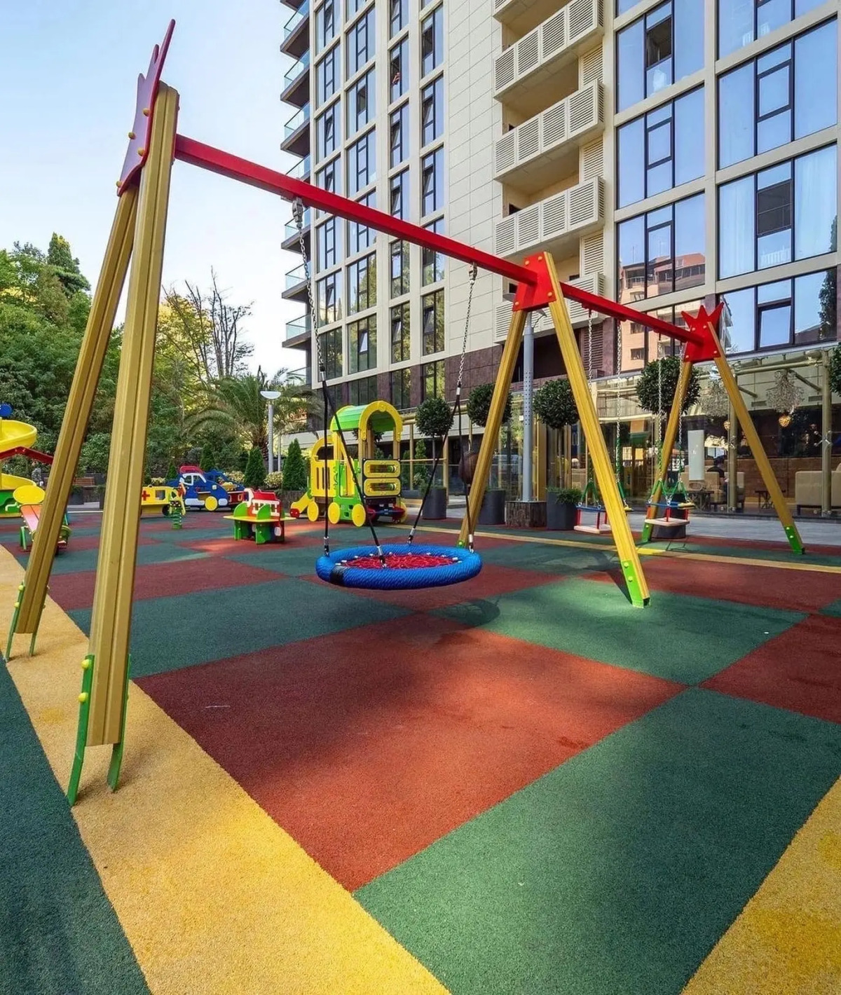 Апартаменты у Дендрария в ЖК Метрополь на самом высоком этаже, где есть бассейн