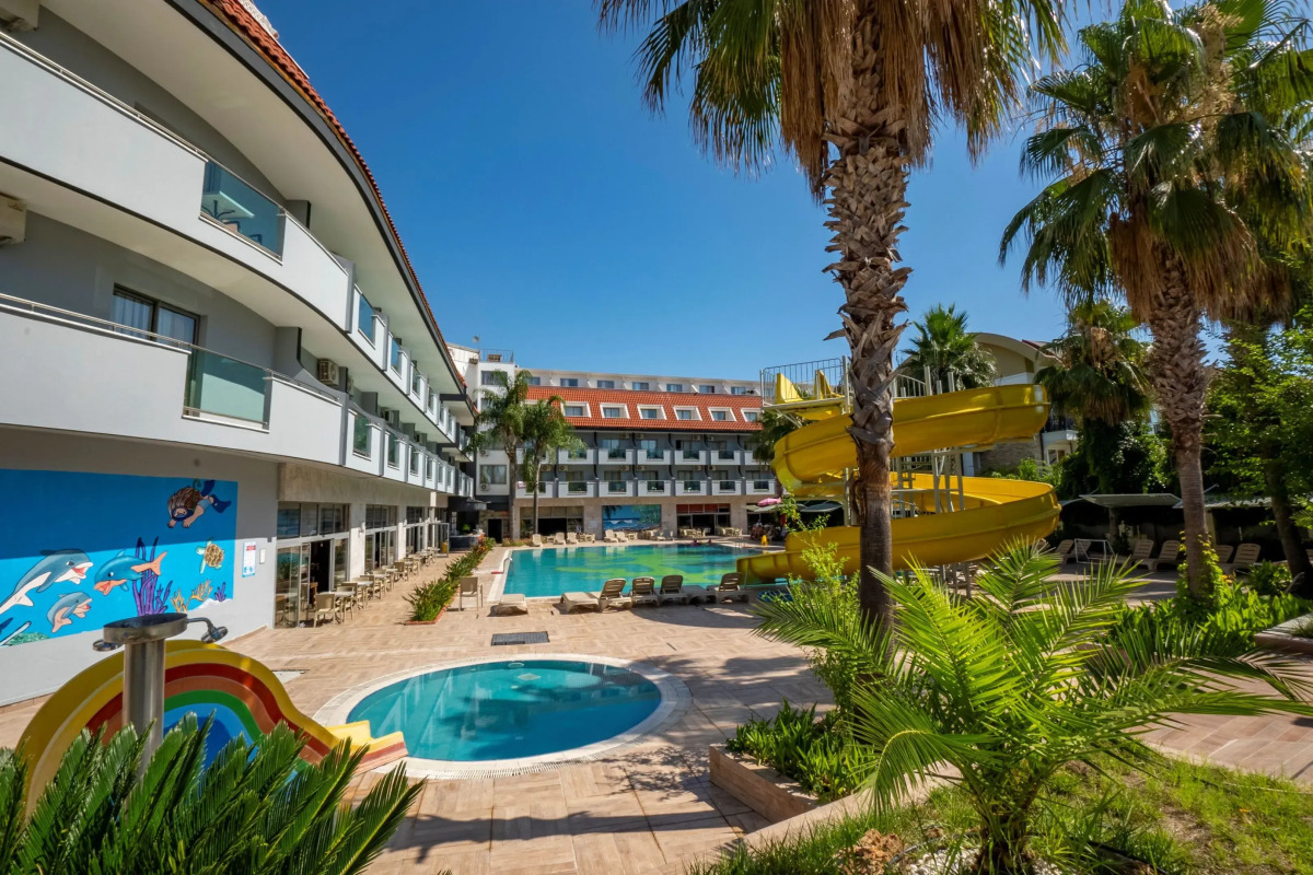 Dedeman Kemer Resort