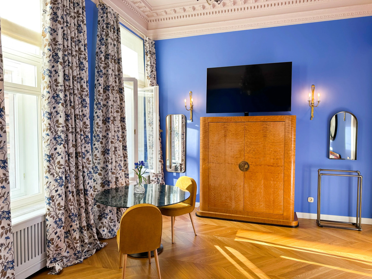 Апартаменты Эксклюзивная квартира Уголок Парижа