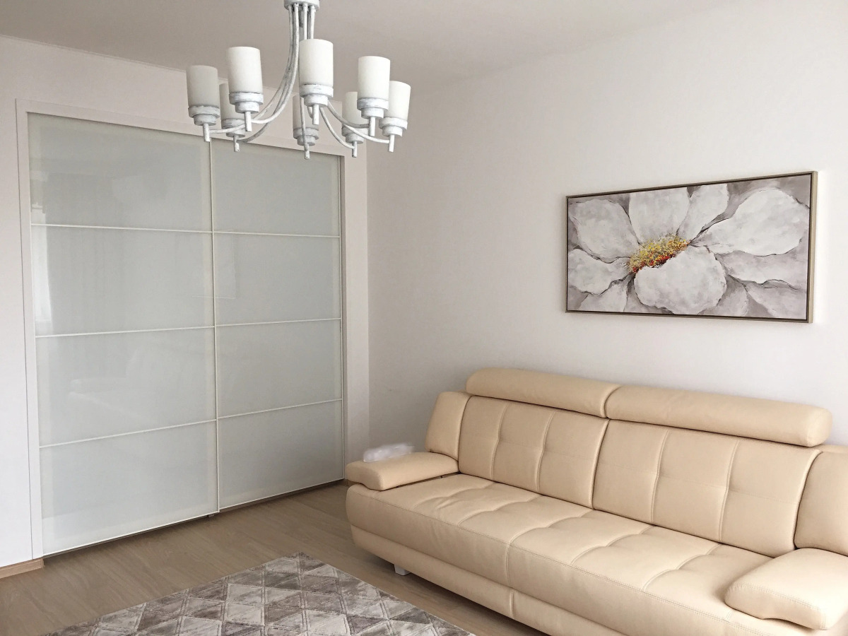 Двухкомнатные Апартаменты Люкс возле Липового Парка