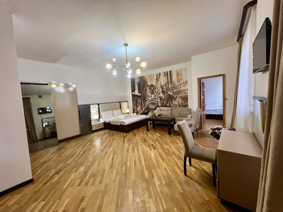 Отель Castle Family