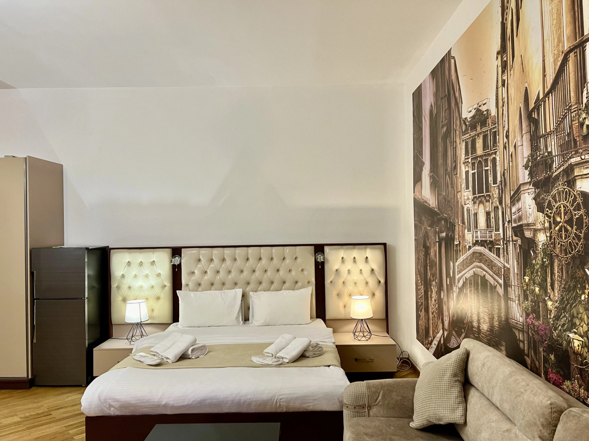 Отель Castle Family