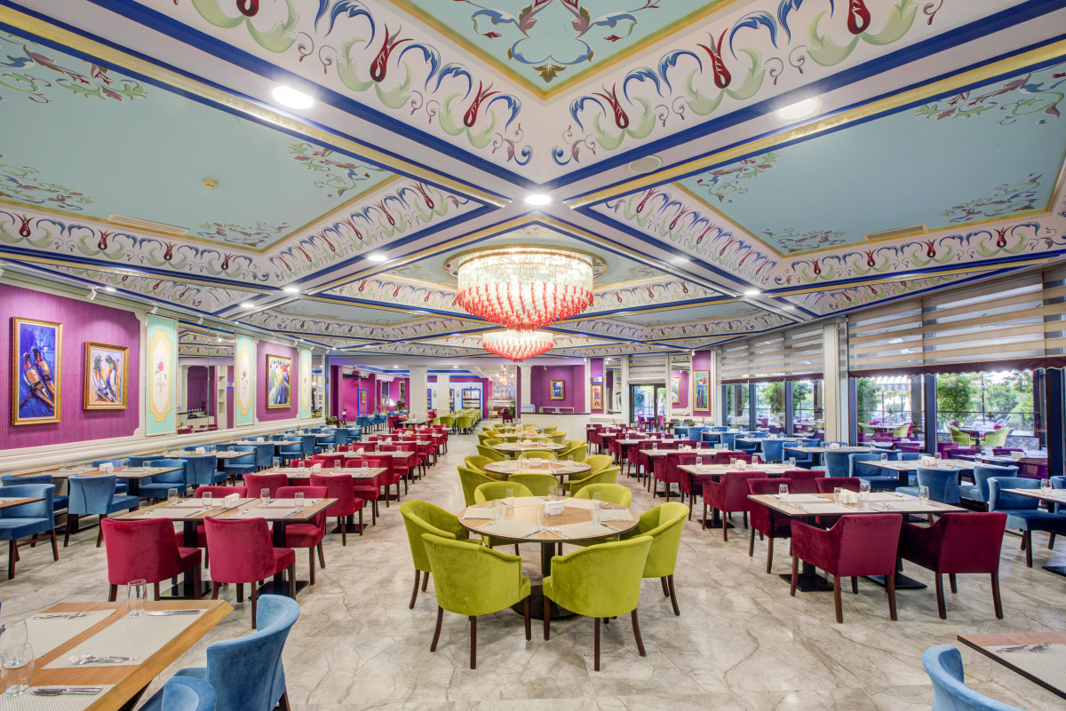 Отель Merit Crystal Cove Casino & SPA