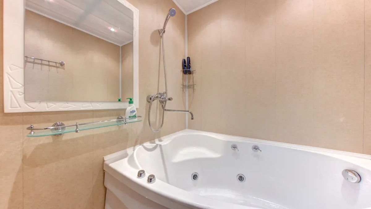 Апартаменты Стандартные с Балконом и Видом на Город на площади МОПРа