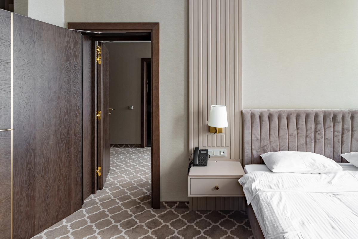 Отель Ирыстон