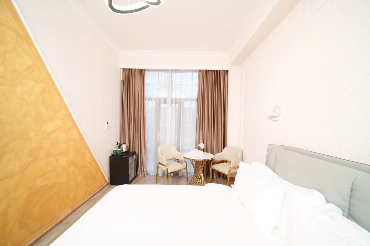 Отель Emmanuel Hotel Yerevan