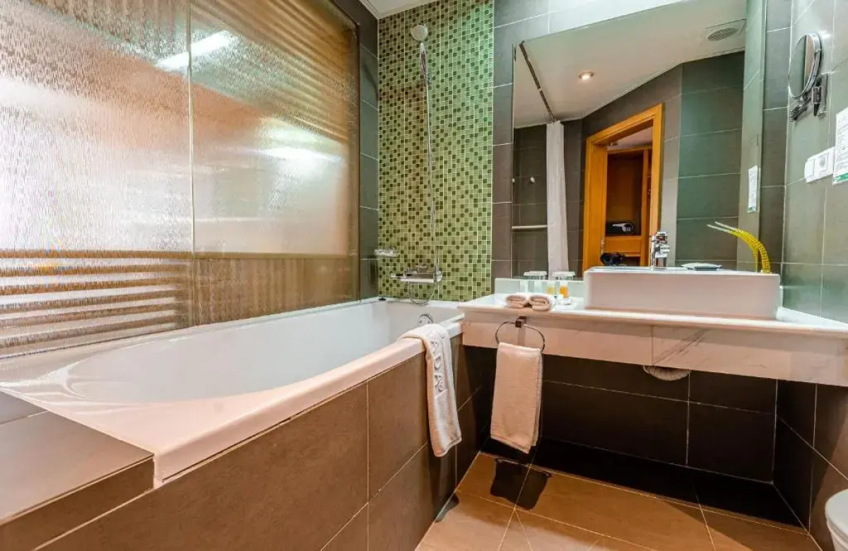 Отель Ramada by Wyndham Ulaanbaatar Citycenter