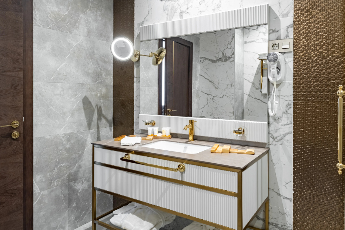 Отель Ирыстон