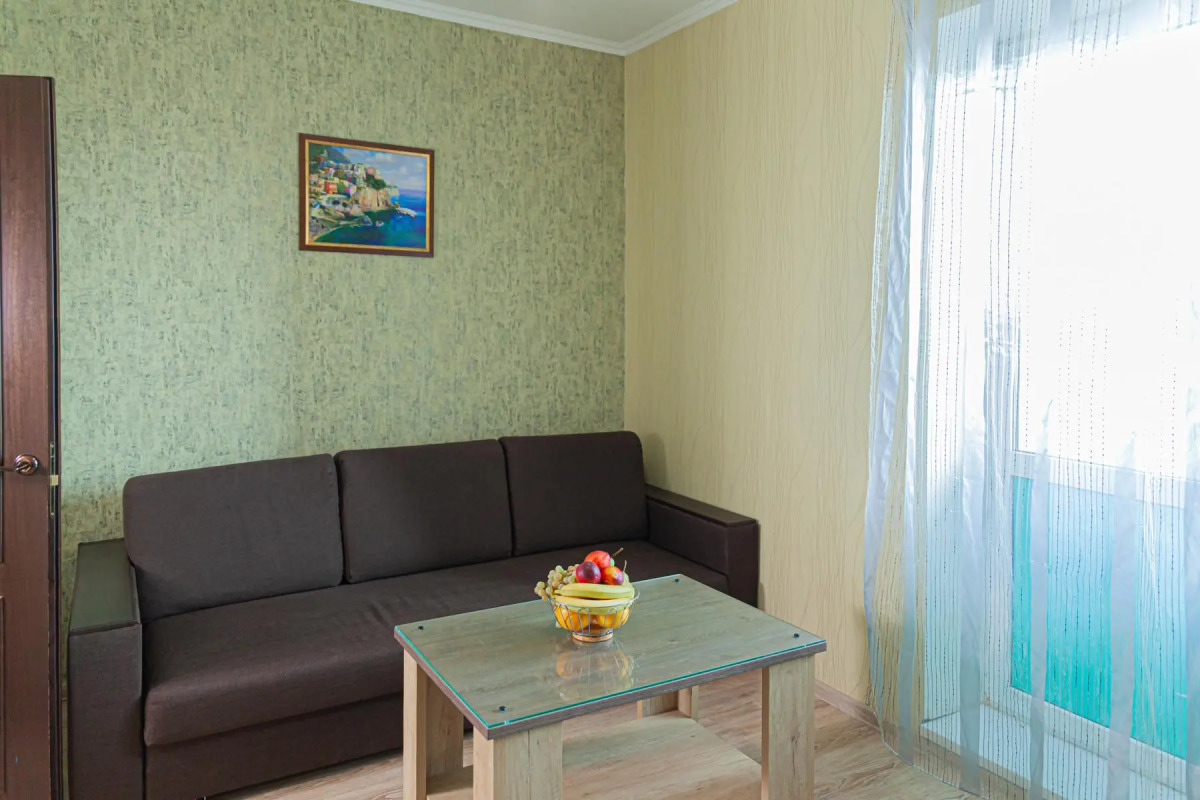 Апартаменты двухкомнатные (114) Серебровская 91