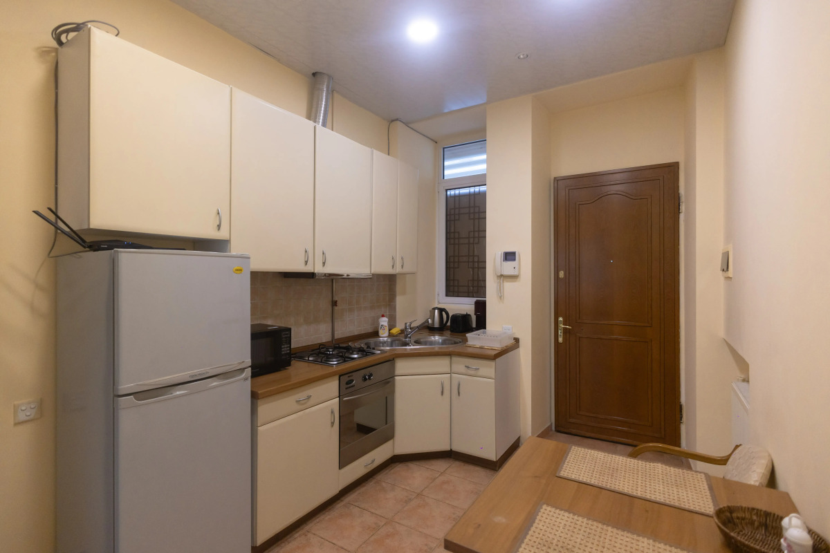 Апартаменты Односпальные с Гостиной Комнатой на Торговой (K1)