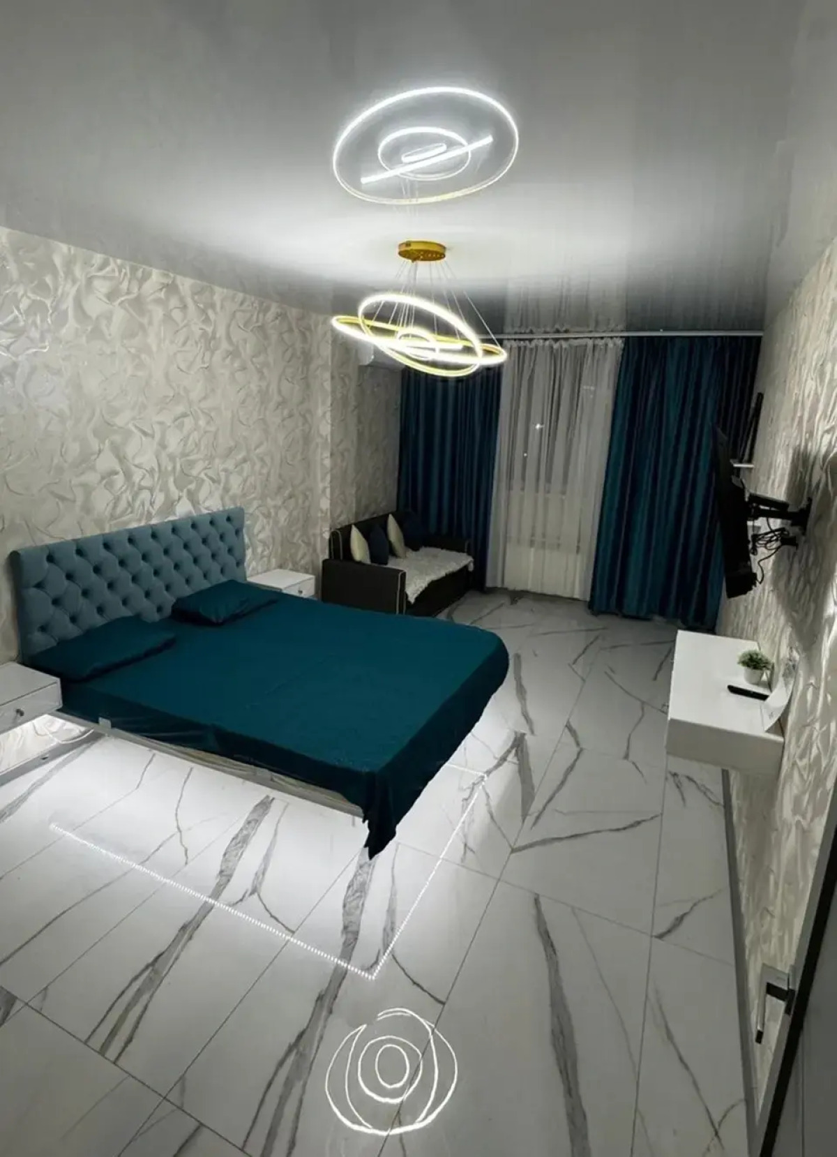 Квартира в новостройке с видом на гору Змейка