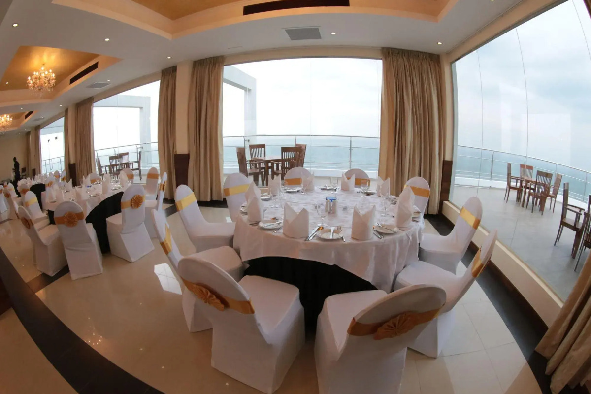 Mirage Colombo Hotel