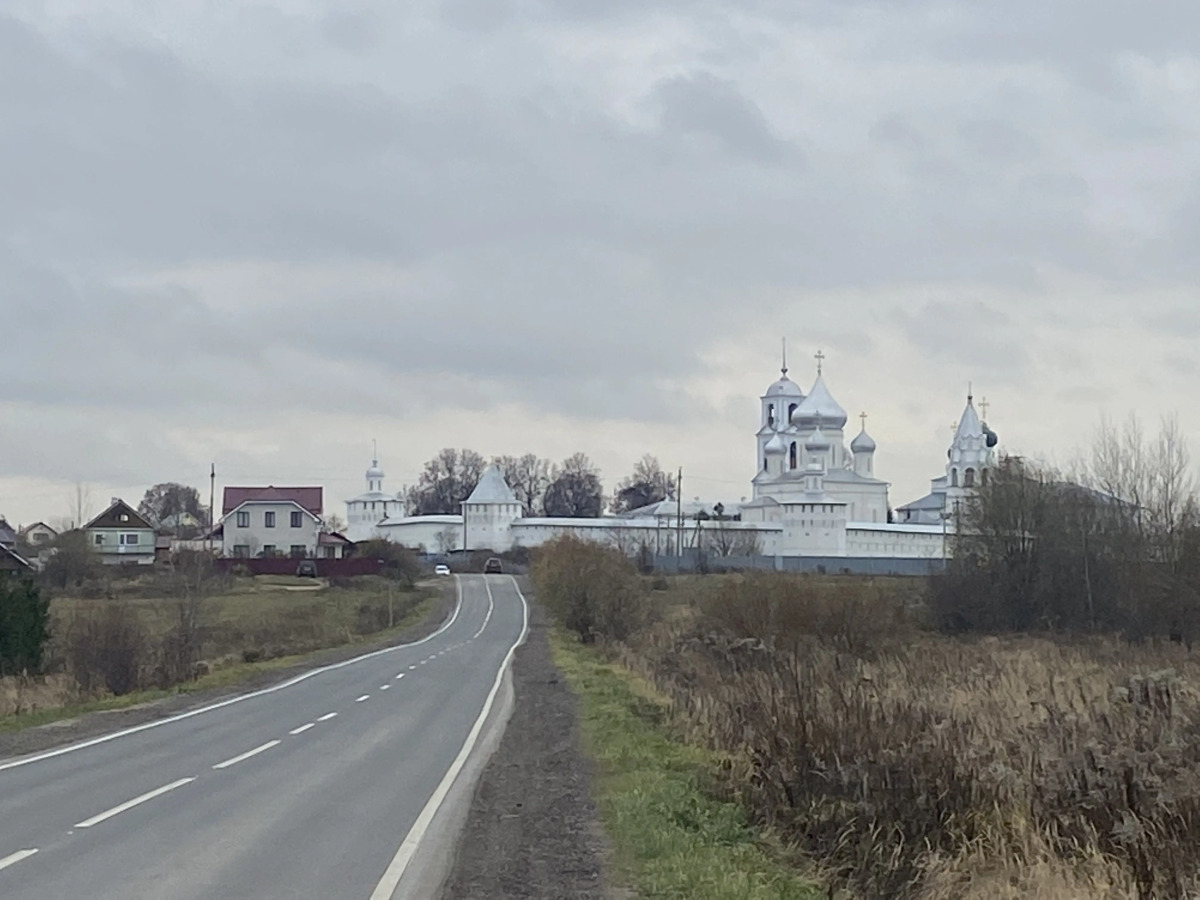 Частный дом с новым дизайнерским ремонтом и мебелью