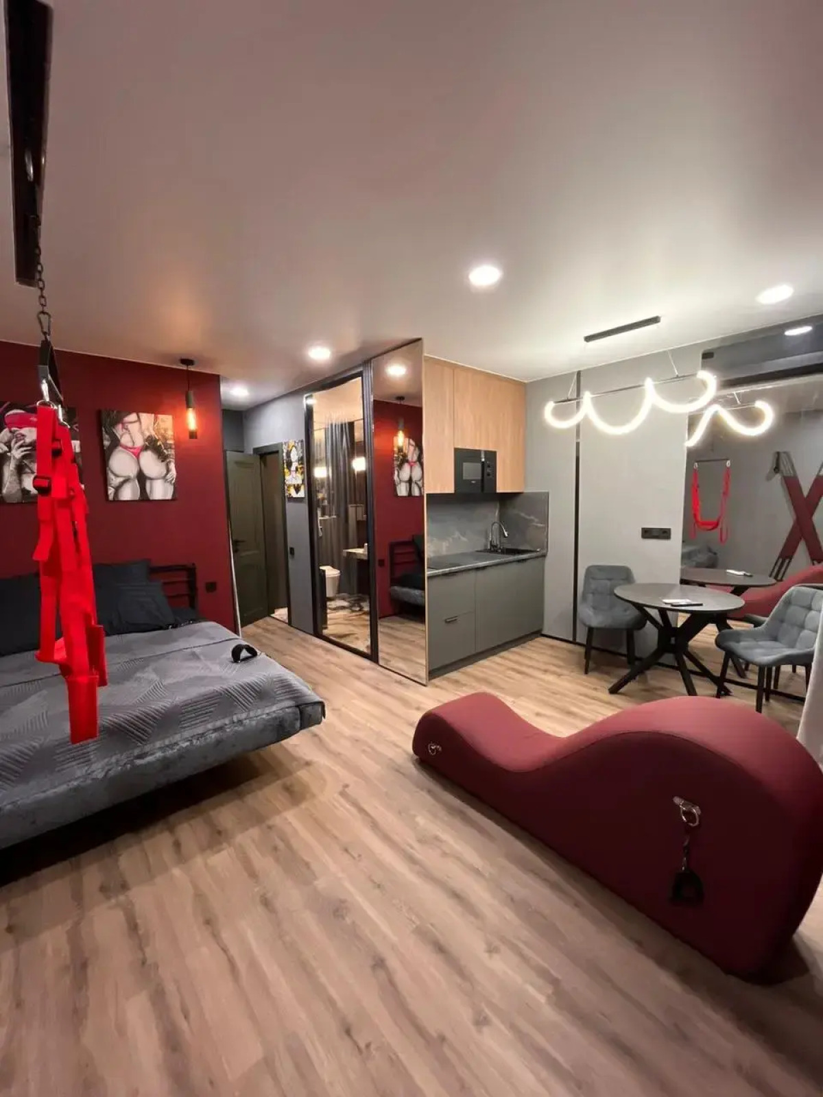 Квартира Room69