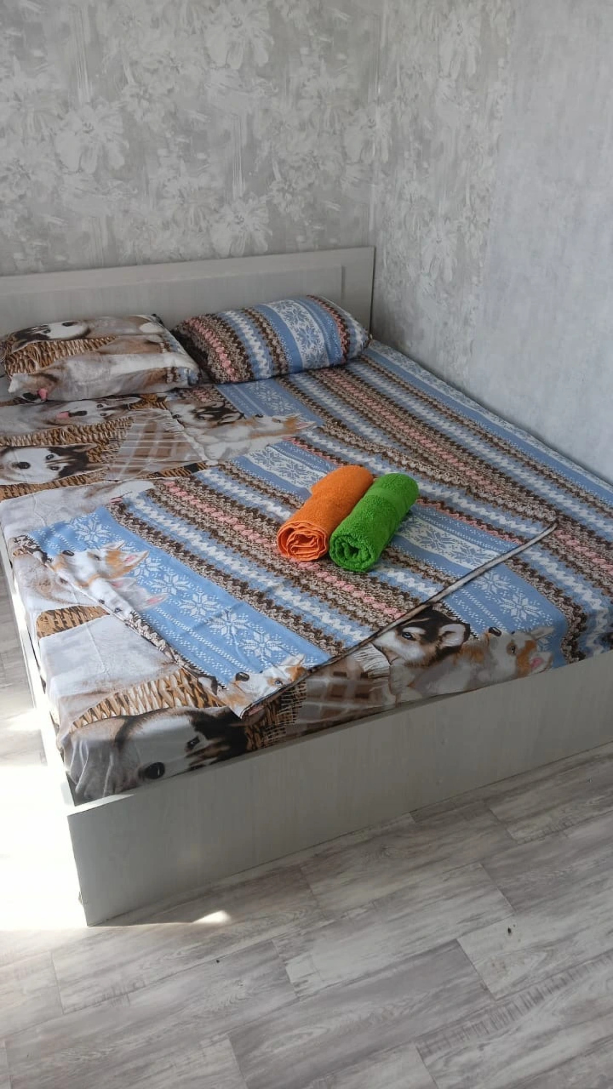 Апартаменты Двухкомнатная квартира с ремонтом рядом с озером