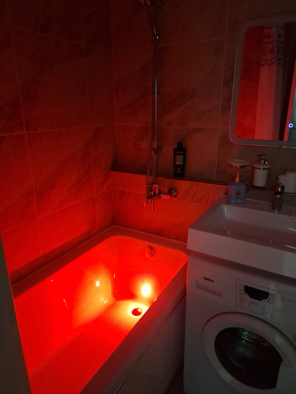 Квартира шикарная с подсветкой ванны