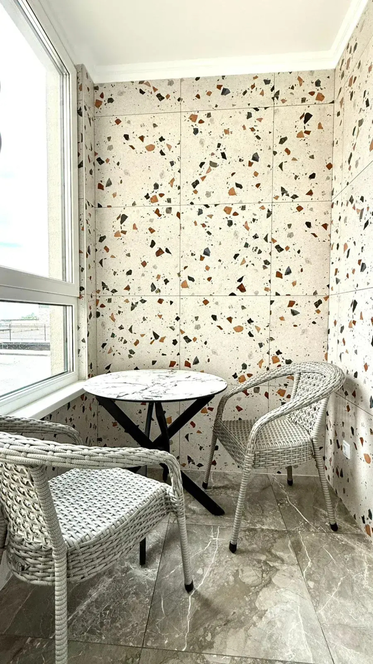 Апартаменты уютные ApartMari Пионерский: с видом на море, первая линия с выходом на пляж